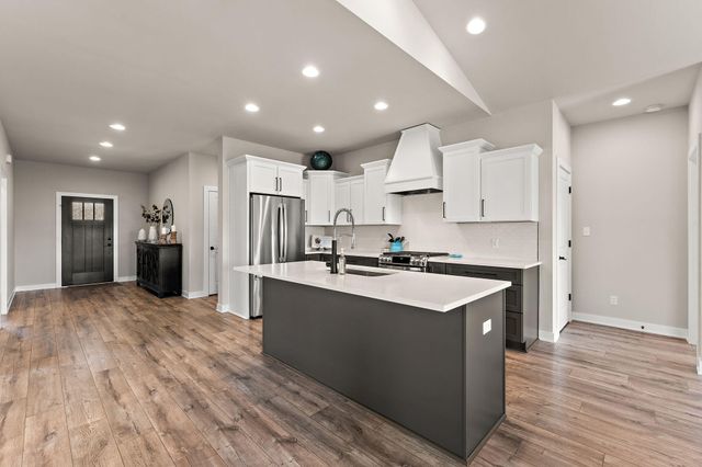 1651 Forest Ridge Drive, Valparaiso, IN 46385