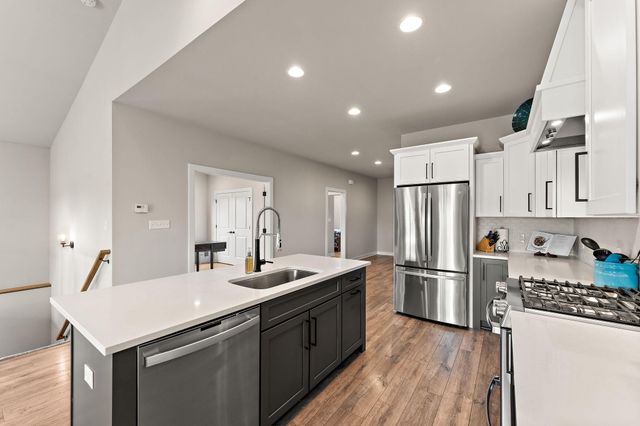 1651 Forest Ridge Drive, Valparaiso, IN 46385