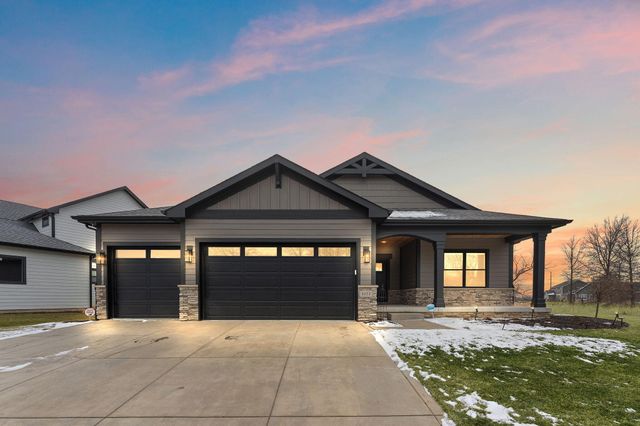 1651 Forest Ridge Drive, Valparaiso, IN 46385