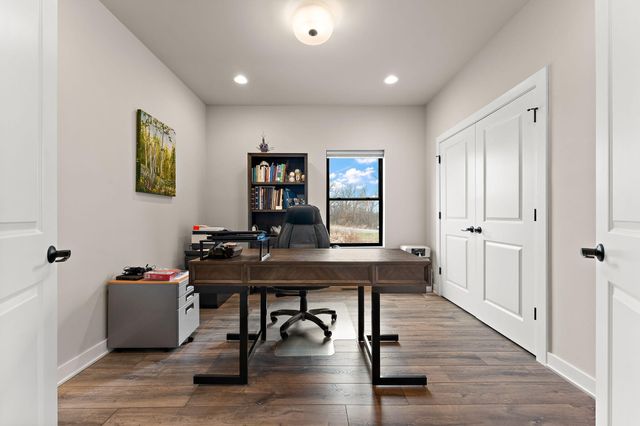 1651 Forest Ridge Drive, Valparaiso, IN 46385