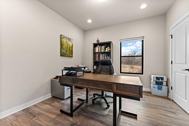 1651 Forest Ridge Drive, Valparaiso, IN 46385