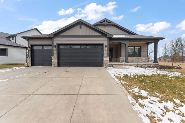 1651 Forest Ridge Drive, Valparaiso, IN 46385