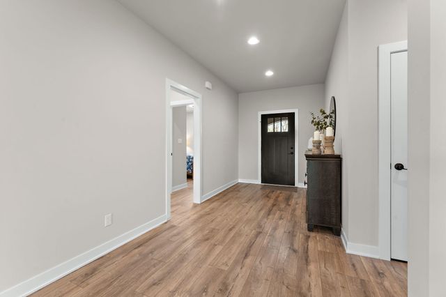 1651 Forest Ridge Drive, Valparaiso, IN 46385