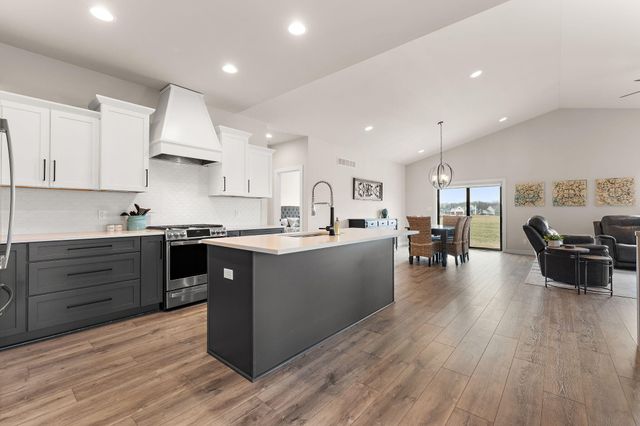 1651 Forest Ridge Drive, Valparaiso, IN 46385