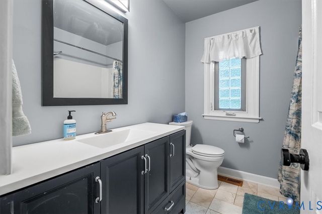 5902 Mill Spring Rd, Midlothian, VA 23112