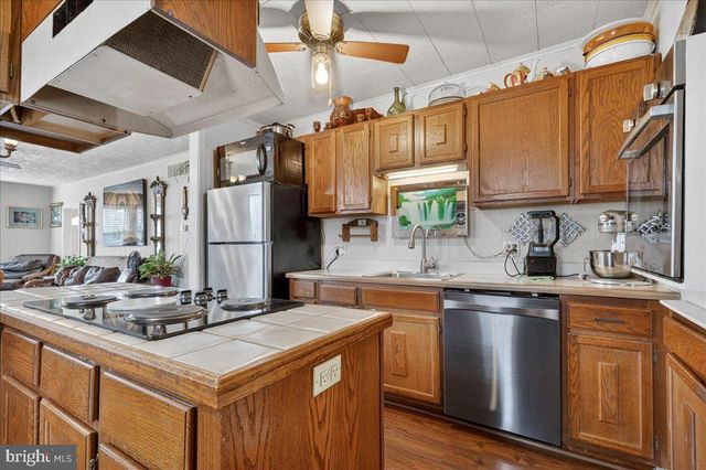 3227 STEELE AVE, Bristol, PA 19007