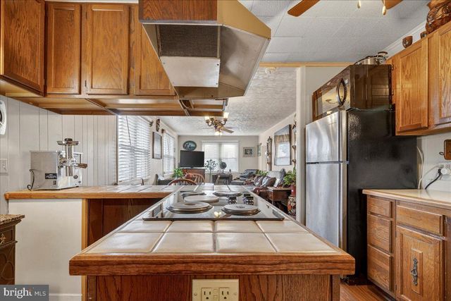 3227 STEELE AVE, Bristol, PA 19007