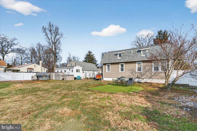 3227 STEELE AVE, Bristol, PA 19007