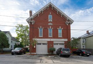 27 Fourth St, Lowell, MA 01850