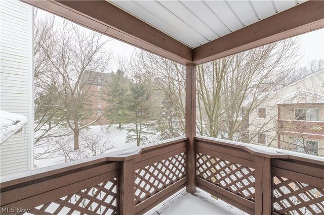 23061 Brick Mill Run C3, Westlake, OH 44145