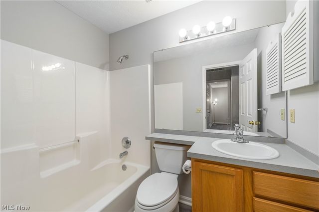 23061 Brick Mill Run C3, Westlake, OH 44145