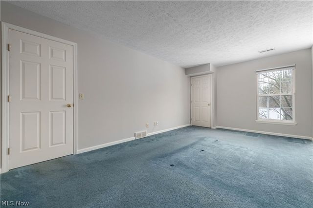 23061 Brick Mill Run C3, Westlake, OH 44145