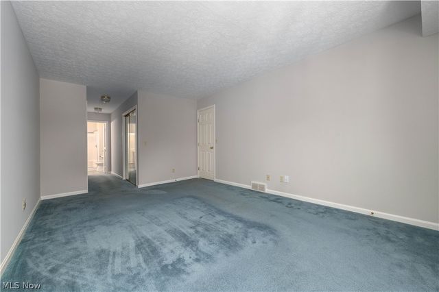 23061 Brick Mill Run C3, Westlake, OH 44145