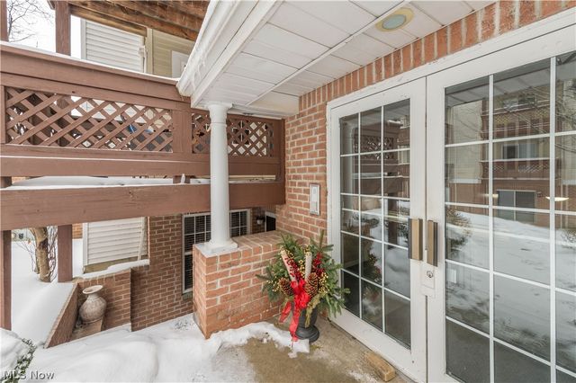 23061 Brick Mill Run C3, Westlake, OH 44145