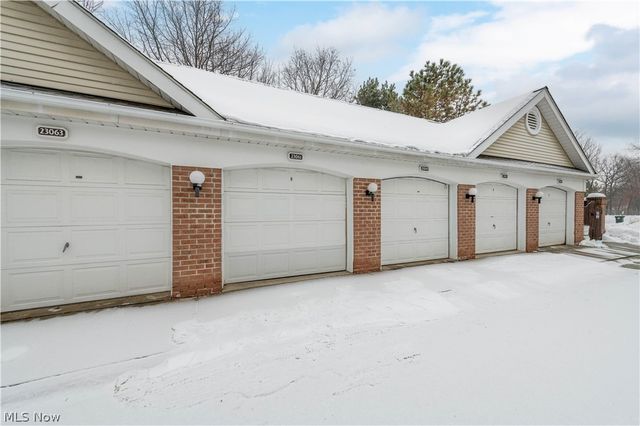 23061 Brick Mill Run C3, Westlake, OH 44145
