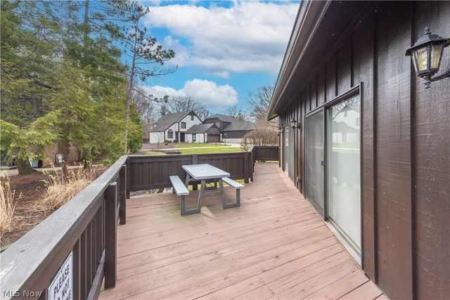 23061 Brick Mill Run C3, Westlake, OH 44145