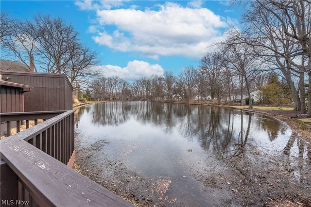 23061 Brick Mill Run C3, Westlake, OH 44145