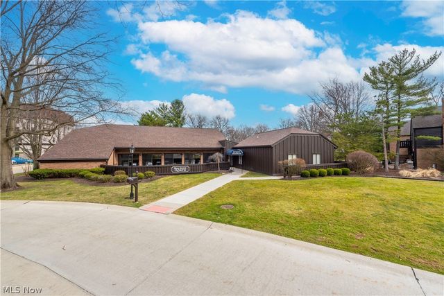 23061 Brick Mill Run C3, Westlake, OH 44145