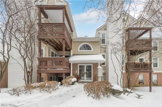 23061 Brick Mill Run C3, Westlake, OH 44145