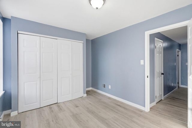 1526 S LECOUNT ST, Philadelphia, PA 19146