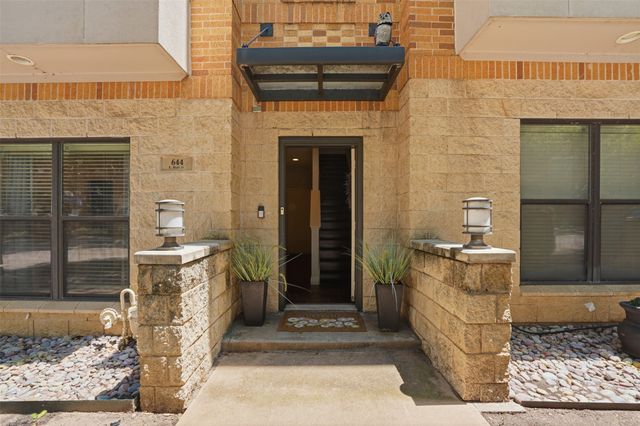 644 E Bluff Street, Fort Worth, TX 76102