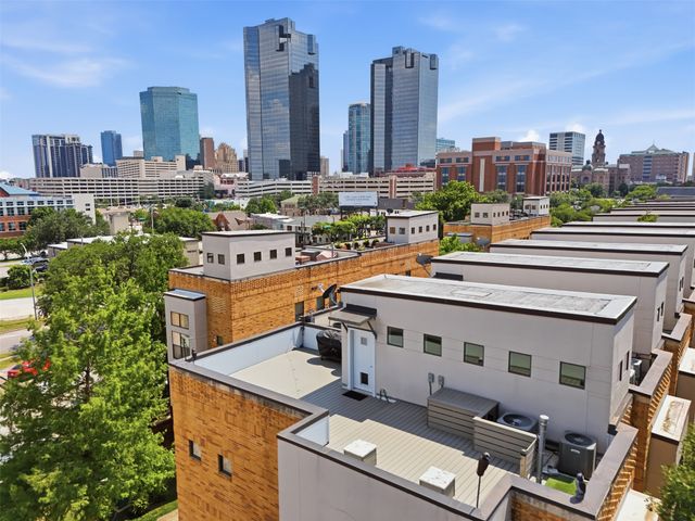 644 E Bluff Street, Fort Worth, TX 76102