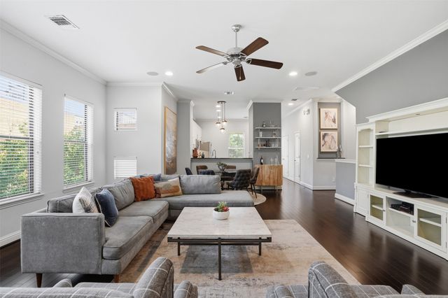 644 E Bluff Street, Fort Worth, TX 76102
