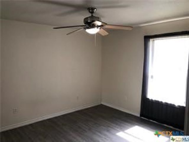 2722 N Heynis, New Braunfels, TX 78130
