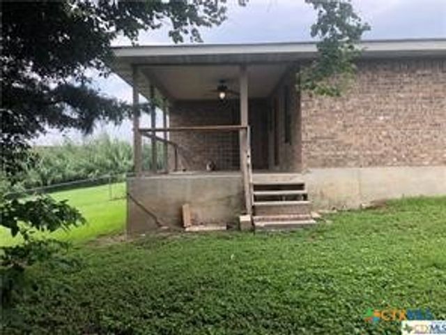 2722 N Heynis, New Braunfels, TX 78130