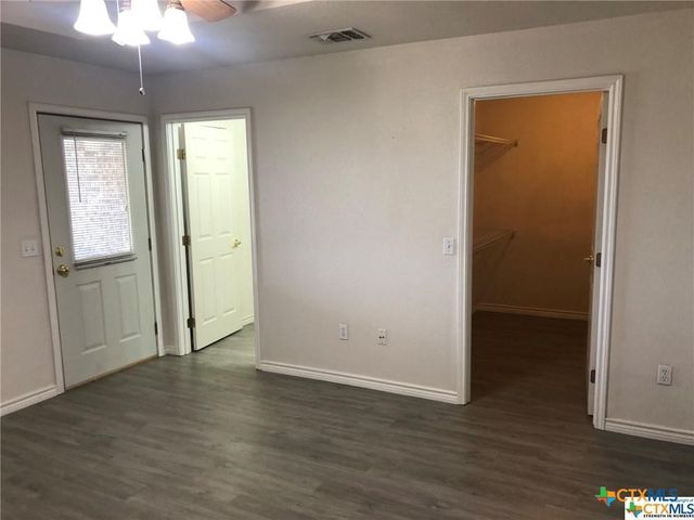 2722 N Heynis, New Braunfels, TX 78130