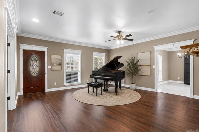 5014 Congressional Drive, Benton, AR 72019