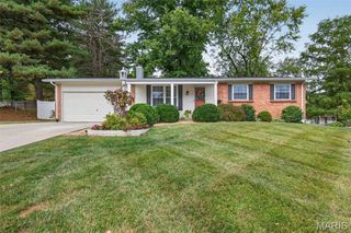 1145 Yorktown Drive, St Charles, MO 63303