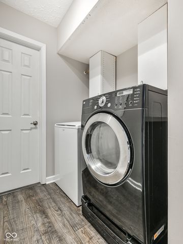 6717 Huntsmen Court, Indianapolis, IN 46250