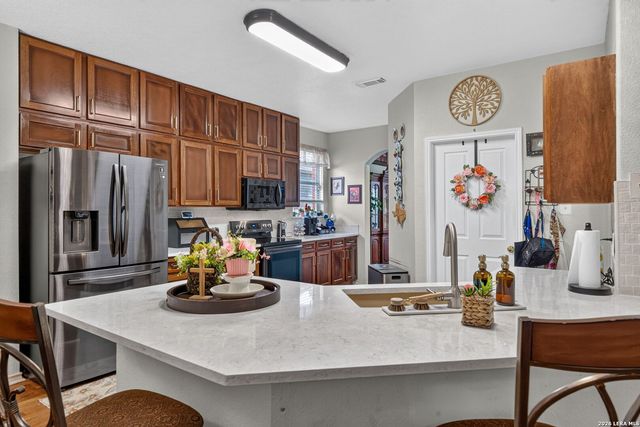 9030 BRAE RIDGE DR, San Antonio, TX 78249