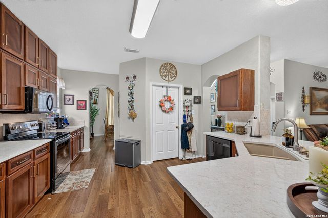 9030 BRAE RIDGE DR, San Antonio, TX 78249