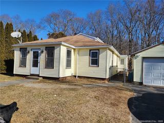 18 East Avenue, Norwich, CT 06360