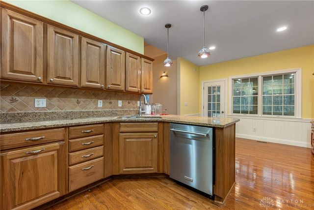 914 Hickory Trail Drive, Wilmington, OH 45177