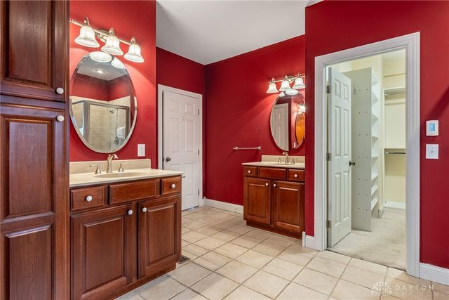 914 Hickory Trail Drive, Wilmington, OH 45177