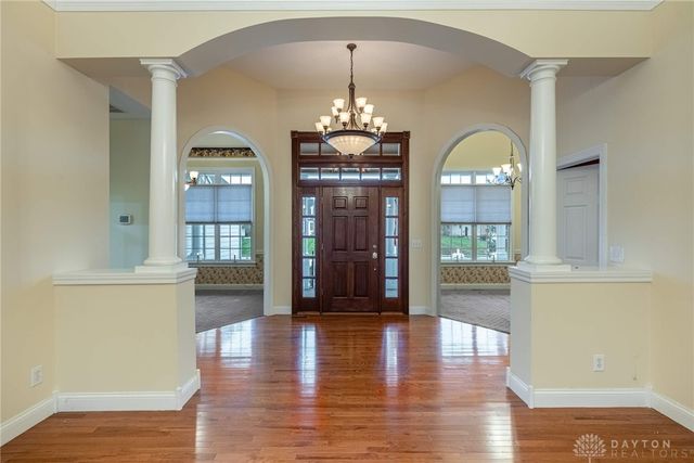 914 Hickory Trail Drive, Wilmington, OH 45177