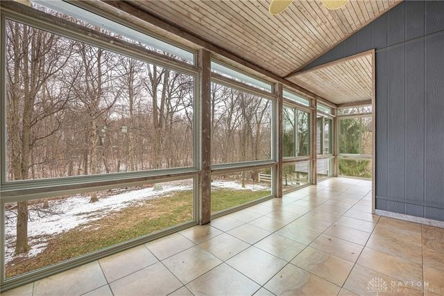 914 Hickory Trail Drive, Wilmington, OH 45177