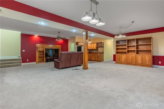 914 Hickory Trail Drive, Wilmington, OH 45177