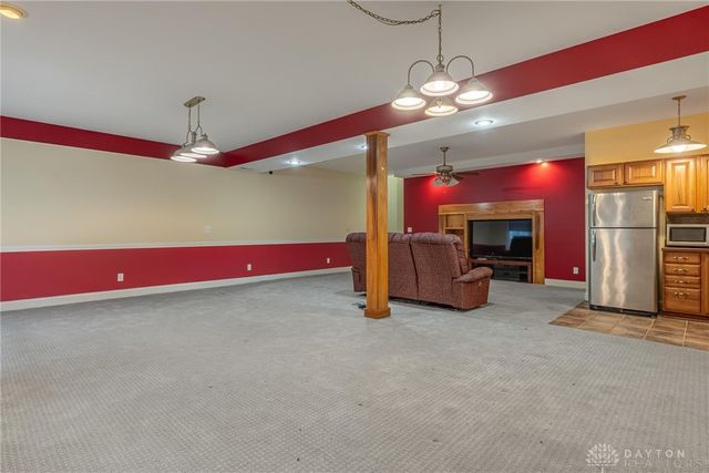 914 Hickory Trail Drive, Wilmington, OH 45177