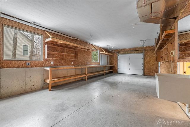 914 Hickory Trail Drive, Wilmington, OH 45177