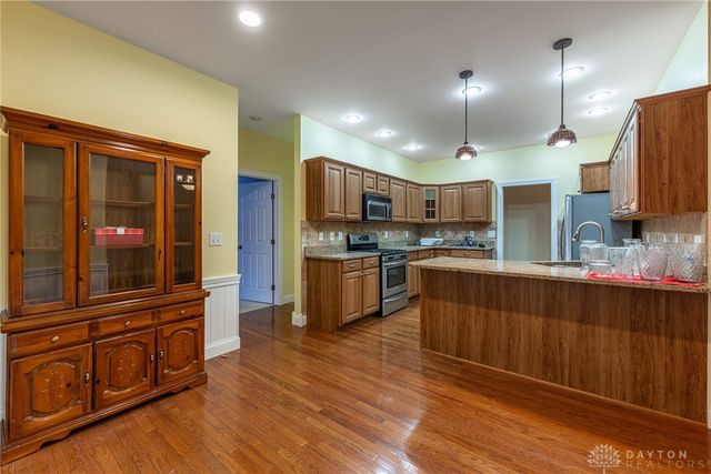 914 Hickory Trail Drive, Wilmington, OH 45177