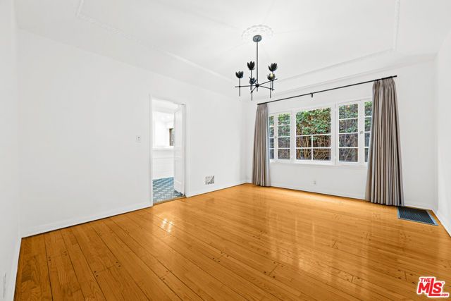 361 N Mansfield Avenue, Los Angeles, CA 90036