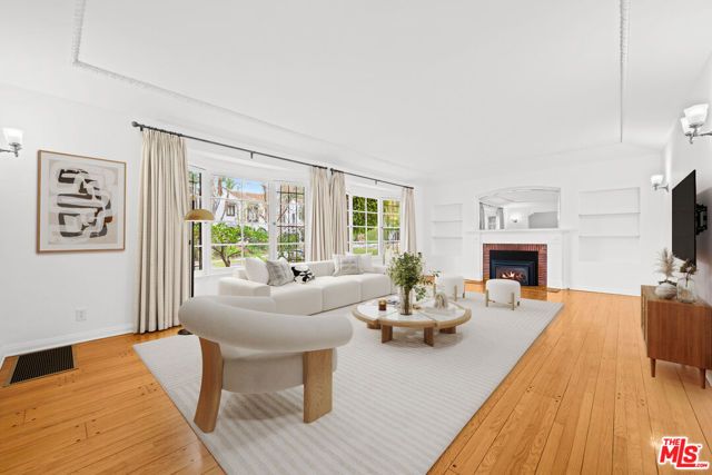 361 N Mansfield Avenue, Los Angeles, CA 90036