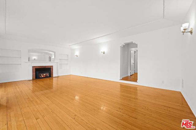 361 N Mansfield Avenue, Los Angeles, CA 90036