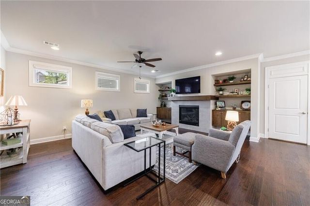 860 Hargrove Point Way, Alpharetta, GA 30004