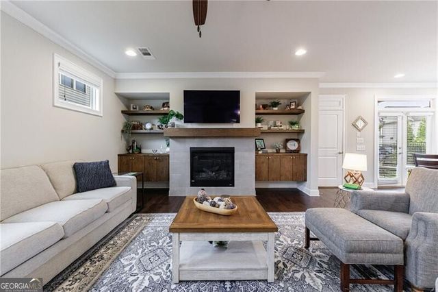 860 Hargrove Point Way, Alpharetta, GA 30004