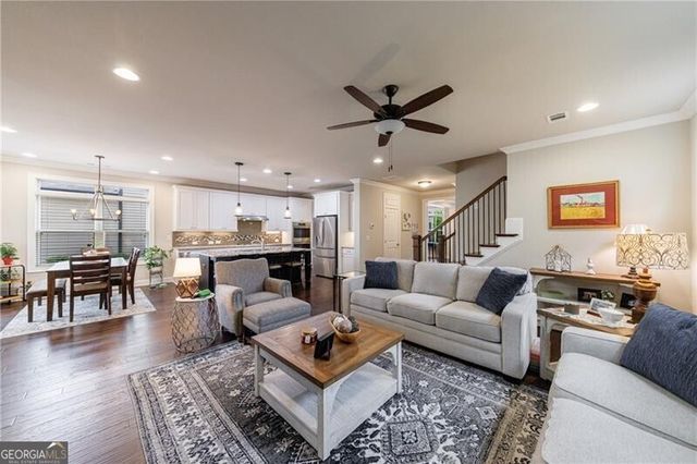 860 Hargrove Point Way, Alpharetta, GA 30004